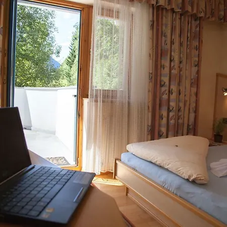 Haus Wulfenia * 施图拜河谷新施蒂夫特